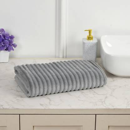 Cotton Bolls Textiles Microfiber 340 GSM Bath Towel