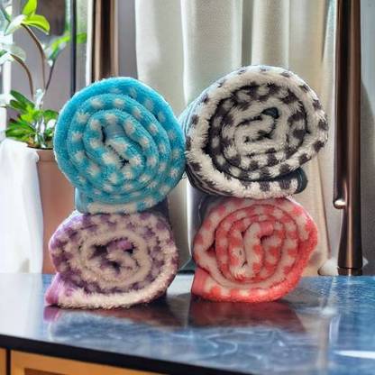 decormate Microfiber 300 GSM Face Towel Set