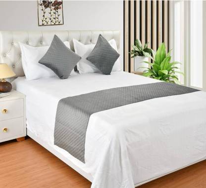 R2H2 Velvet Queen Sized Bedding Set