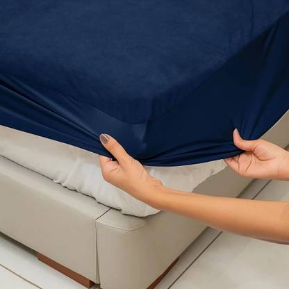 Blufurn Cotton Double Fitted (Elastic) 200 TC Solid Bedsheet