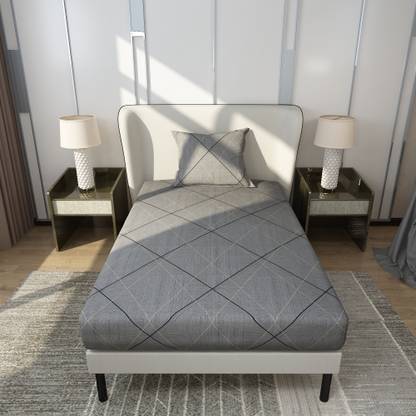 Dream Care Microfiber Single Flat 125 TC Geometric Bedsheet