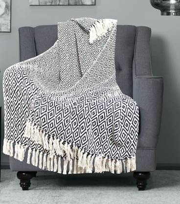 Juctos Geometric Single Throw for  AC Room
