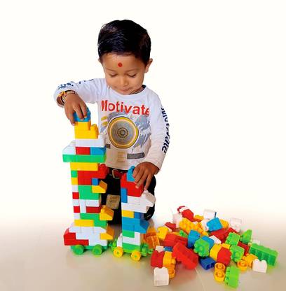ARIZON 100 pcs Mega Jumbo size Building blocks of 8 attractive Design with Wheels