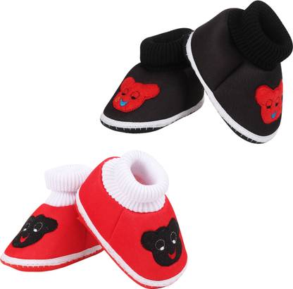 ASHISH TRADERS Booties