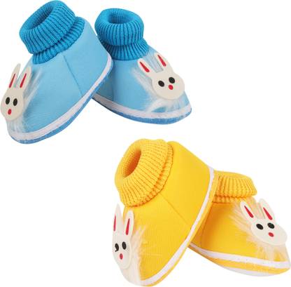 ASHISH TRADERS Booties