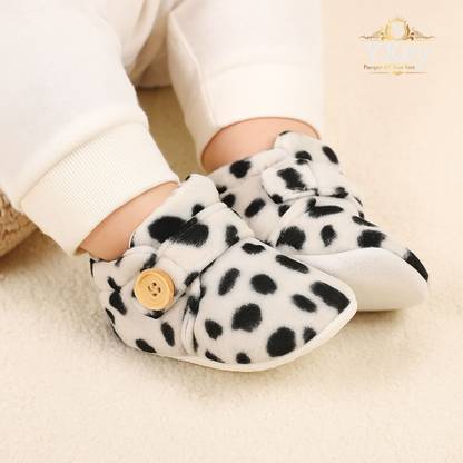 Y key Baby Boys & Girls 3 TO 12 Months Skin Friendly Comfortable Booties Booties