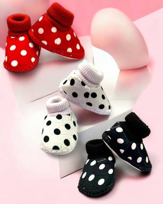 Reyonvally "Snuggle Season: Warm Baby Booties for Joy! 3-9 Months Pack of 3" Booties