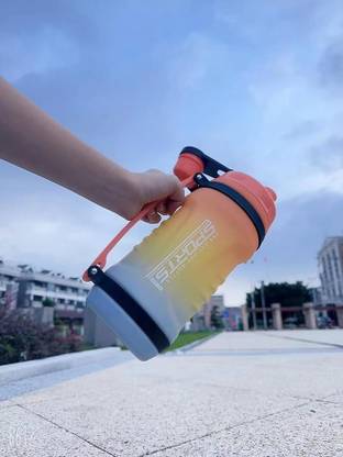 SeaRegal 2500 ml Plastic Flask