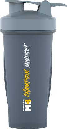 MUSCLEBLAZE 650 ml Plastic Shaker