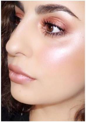 Arcanuy Illuminating Base Loades Light Reflecting liquid Highlighter