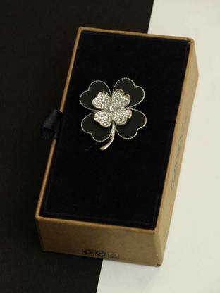 TOSSIDO Black Leaf Clover Brooch Brooch