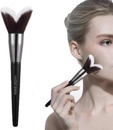 Tlismi Heart Shape Soft Fluffy Face Forehead Jaw Nose Contour Brush for Blending Makeup