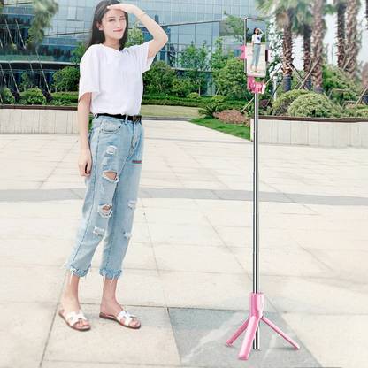 TECHGEAR HEIGHT 5 ft Bluetooth Selfie Stick