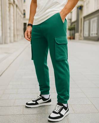 BEWAKOOF Solid Men Green Track Pants