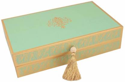 Zoroy Luxury Chocolate Elegant peacock Feather box with 15 Assorted pralines Fudges