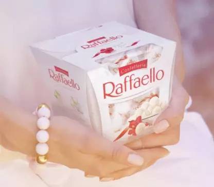 Ferrero ROCHER Confetteria Raffaello 15 Pieces (IMPORTED) Truffles Truffles