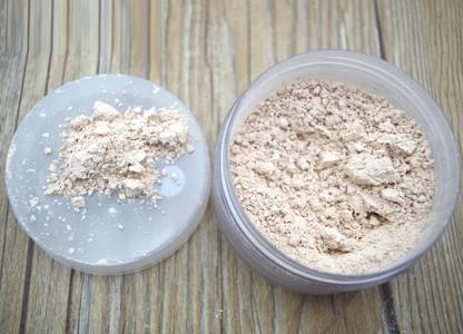 AEPRUY New Waterproof & Sweat Proof Powder for Makeup Setting Loose Powder  Compact