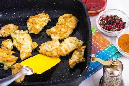 PKK TRADERS Silicone Spatula Big/Cake Spatula/Spatula for Non Stick Cookware, 11 Inches- Big Size, Premium Quality, Non-Stick Plastic/Silicon Material, Heat Resistant, Different Colours Non-Stick Spatula