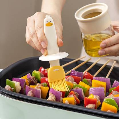 Luxula 2 in 1 Olive Oil Measuring Dispenser Bottle With Silicone, Plastic Round Pastry Brush