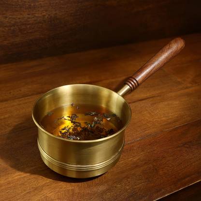ellementry arra brass tea pan with wooden handle Cookware Set