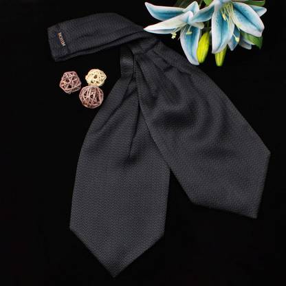PELUCHE Erotic Cravat