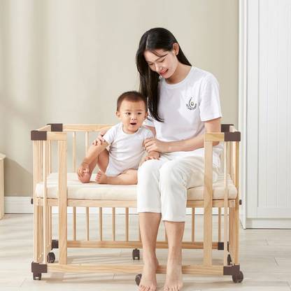 StarAndDaisy Baby Multifunctional Wooden Cot ,Bassinet, Kids Bed With Height Adjustment.