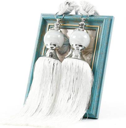 Ramcha White Tassels, Trimming