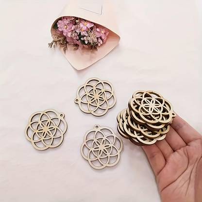 CLITHS 10pcs Unfinished Wood Circles for DIY Crafts Craft Rounds Lightweight Hanging Wooden Cut-outs