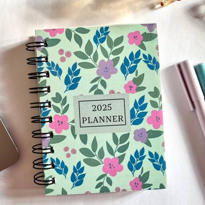 PlanCraftStudio 2025 Daily Planner Mini Planner/Organizer Unruled 137 Pages