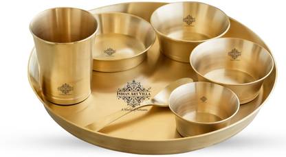 IndianArtVilla Pack of 2 Brass Set Of 2 Brass Matt Finish Pari Design Thali set, 7 Piece Dinner Set