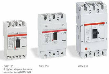 Legrand 669714 - 40A- 4POLE DRX 125HP 25KA - MCCB 669714 MCB