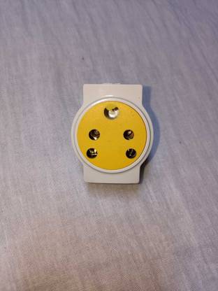 Dum 21 12 A Five Pin Socket