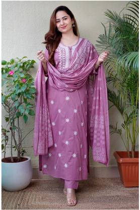 G Bluxe Women Kurta Pant Dupatta Set