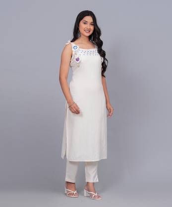 Blusho Women Kurti Pant Set