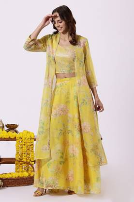 W Women Crop Top Skirt Set