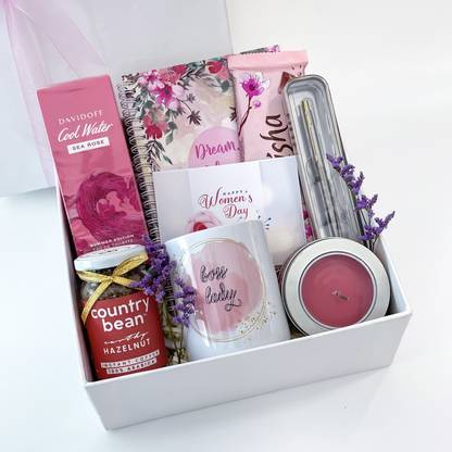 angroos For The Boss Lady Women’s Day Gift Hamper With Cute Notepad, Mug and more Combo
