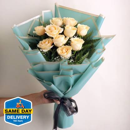 Floweraura Fresh Romantic Bunch of Fresh Live 10 Peach Roses Flower Bouquet Assorted Bouquets