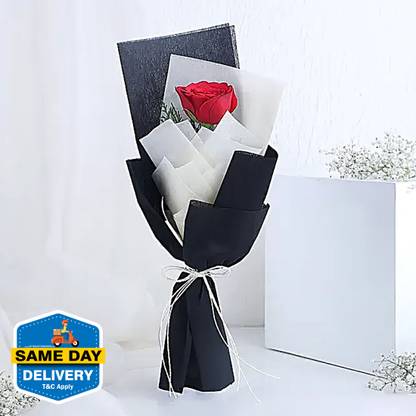 FNP Fresh Red Roses Bouquets