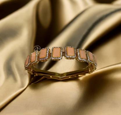 Arrakasta Crafts Peach Gold-plated Stone Hair Band Matha Patti Hair Accessories For Women/ bride Hair Band