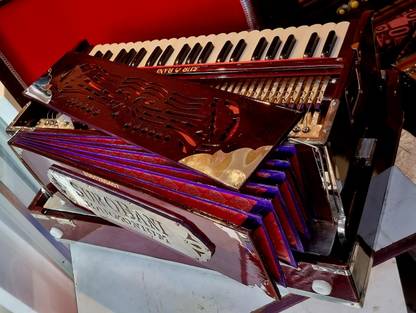 SUR O BANI 3 LINE VERY SPECIAL TEAKWOOD SUR O BANI HARMONIUM Best Quality Harmonium with 42 Keys 3 set of Reed 3.5 Octave Hand Pumped Harmonium