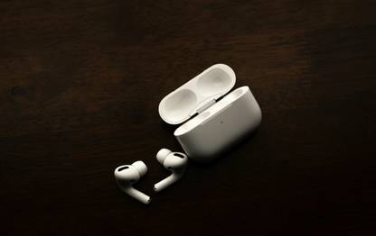 BeatFlow Airpods Pro(2nd generation) Music Anc MagSafe Case-(USB-C) Bluetooth BW Bluetooth
