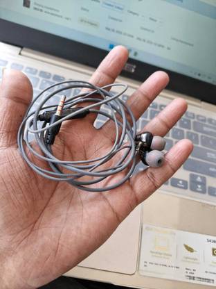 Booms Bass wire premium qulity earphone b o at Wired