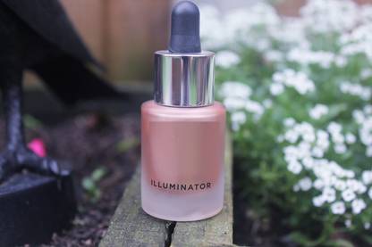 NADJA Professional New Demanded Skin Glow Highlighter