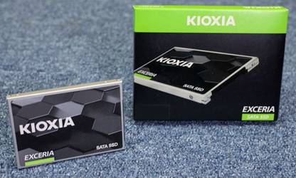 RNC KIOXEA EXCERIA SATA 240GB SSD SATA 1PC 240 GB All in One PC's, Desktop, Laptop, Servers Silver SATA III Internal Solid State Drive (SSD) (KIOXEA EXCERIA SATA 240GB SSD SATA 1PC)