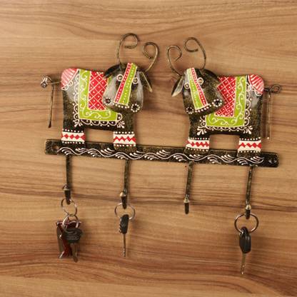Manually Handicrafts Home Decor Two Cow with Four Hooks. It is Made up of Metal Material. Iron Key Holder
