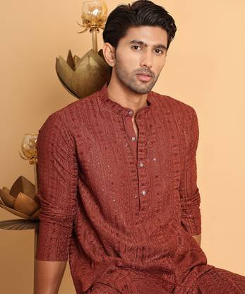 Jompers Men Embroidered Straight Kurta