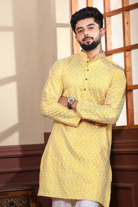 Koshin Men Embroidered Straight Kurta