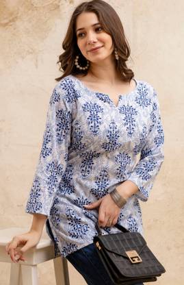 Surhi Women Printed Straight Kurta