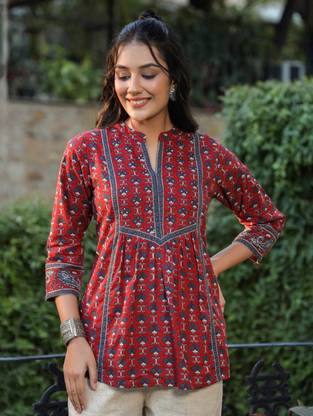 Golden Wings Women Floral Print A-line Kurta