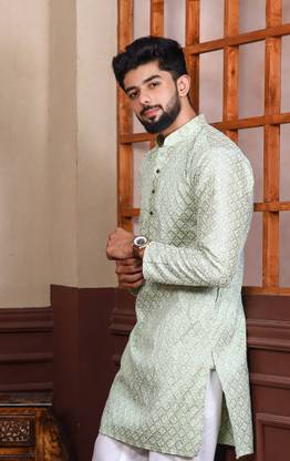 Koshin Men Embroidered Straight Kurta